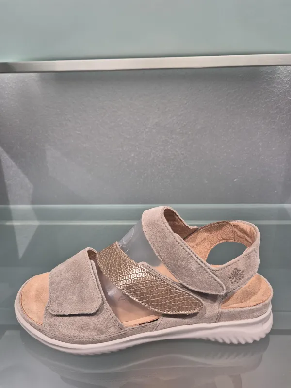 Beige_combi_Hartjes_Sandaal_G