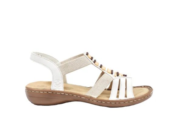 Beige_kraaltjes_sandaal_1