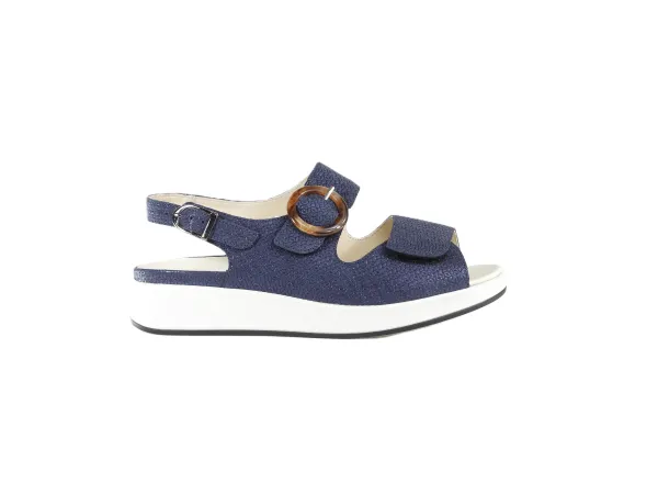 Blauw_nubuk_Kami_sandaal_1