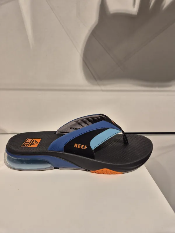 Blue_black_orange_Fanning