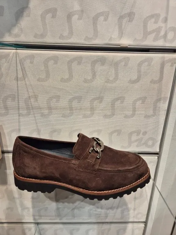 Bruin_suede_Meredith_734_H