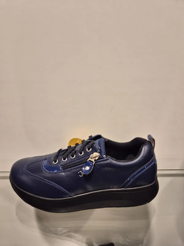 Dark_Blue_Laura_II