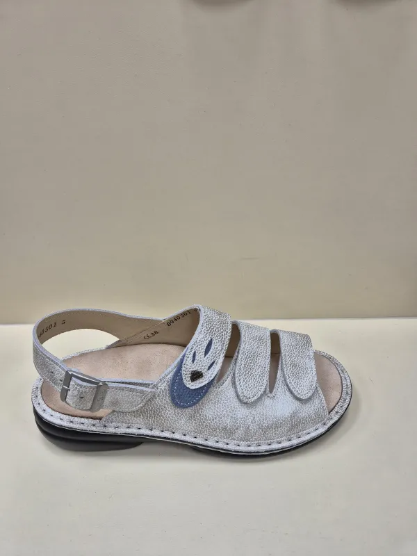 Taupe_3_klit_Saloniki