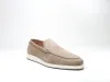 Beige_loafer_met_witte_zool_1