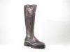 Brons_lange_laars_2