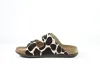 Mocco_Giraffe_2_band_slipper_2