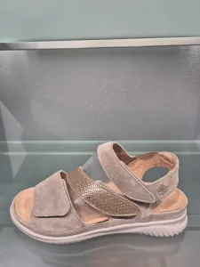 Beige_combi_Hartjes_Sandaal_G