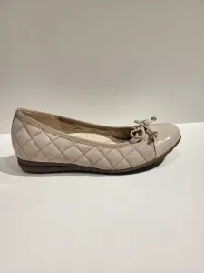 Beige_lak_suede_ballerina_