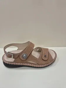 Brandy_nubuk_Barbuda