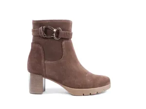 Bruin_velour_enkellaarsje_G_1