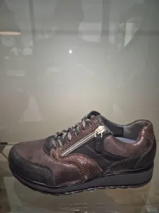 D_bruin_stretch_sneaker_K