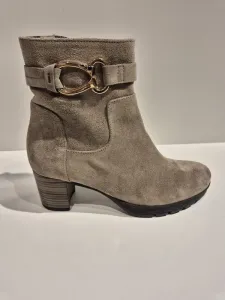Kiesel_velour_enkellaarsje_G