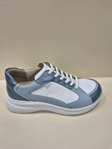 Wit_jeans_combi_Piccadilly_