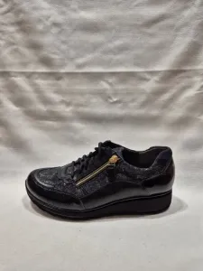 Zwart_blauw_combi_lak_sneaker_G