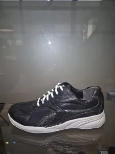 Zwart_sneaker_H_2